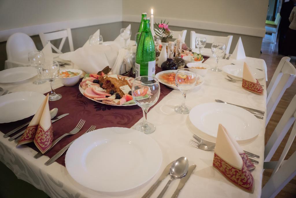 Hotel Merkur Миеркуря Чук Екстериор снимка