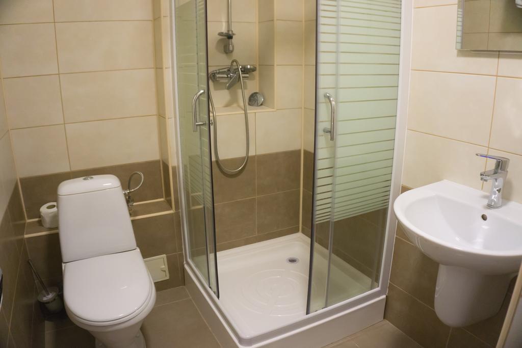 Hotel Merkur Миеркуря Чук Екстериор снимка